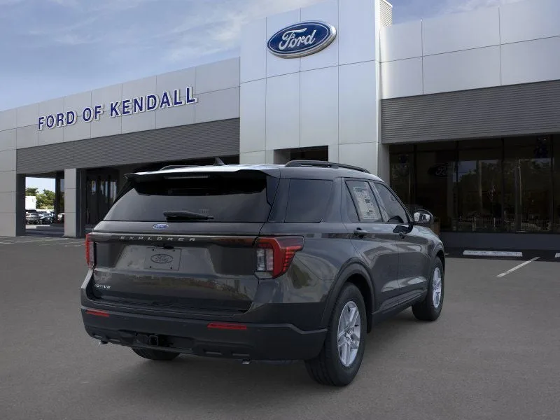2026 Ford Explorer Active photo 8
