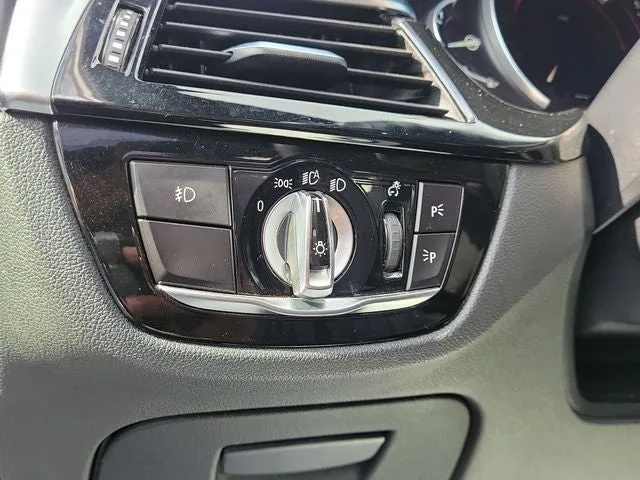 2018 BMW 5 Series 530i xDrive photo 13