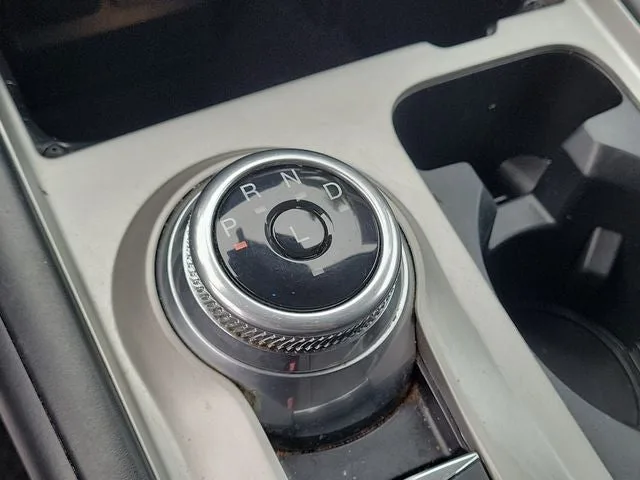 2021 Ford Explorer XLT photo 25