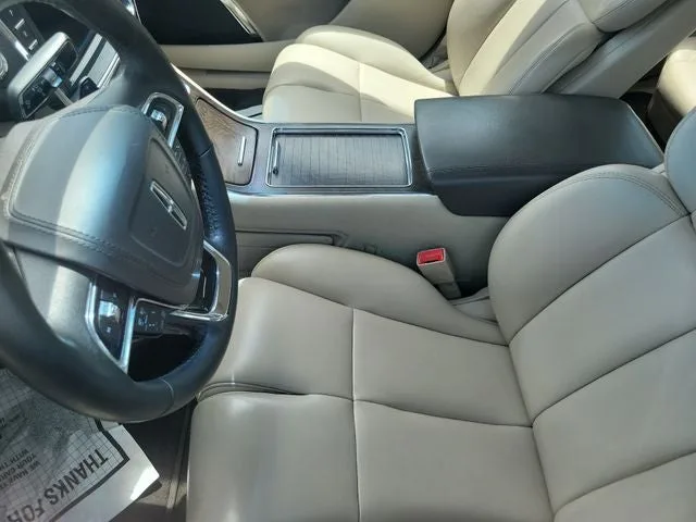 2020 Lincoln Continental Standard photo 13