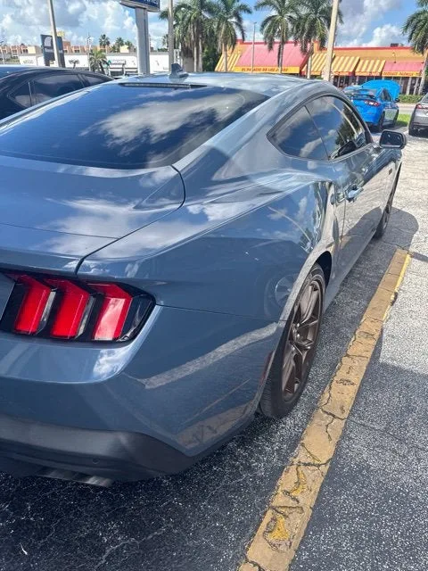 2024 Ford Mustang GT Premium photo 3