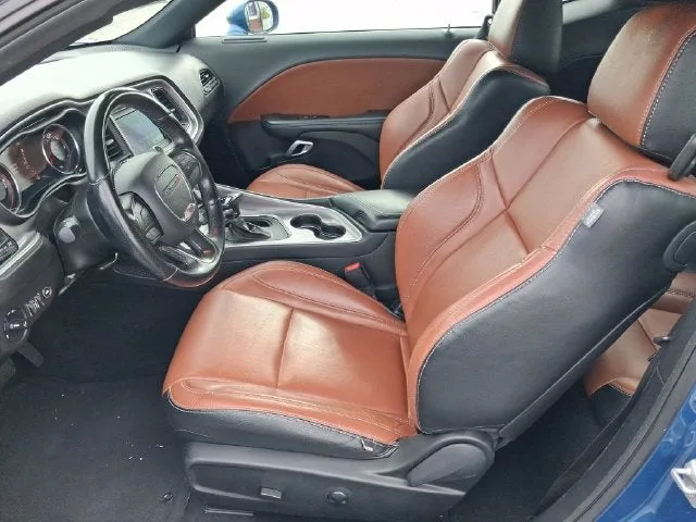 2022 Dodge Challenger GT photo 7