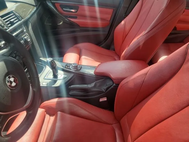 2013 BMW 3 Series 328i photo 9