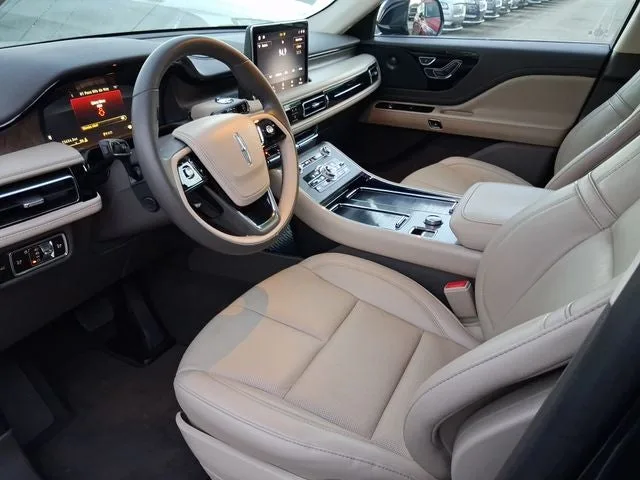 2024 Lincoln Aviator Reserve Premium photo 11