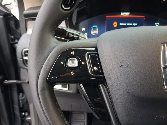 2024 Lincoln Corsair Premiere photo 17
