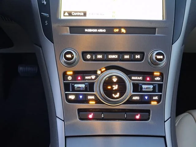 2019 Lincoln MKZ Reserve photo 19