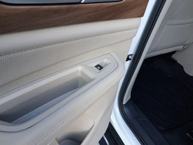 2026 Volkswagen Atlas 2.0T SE w/Technology photo 10