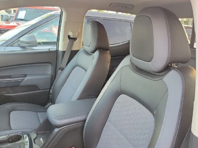 2021 Chevrolet Colorado Z71 photo 12