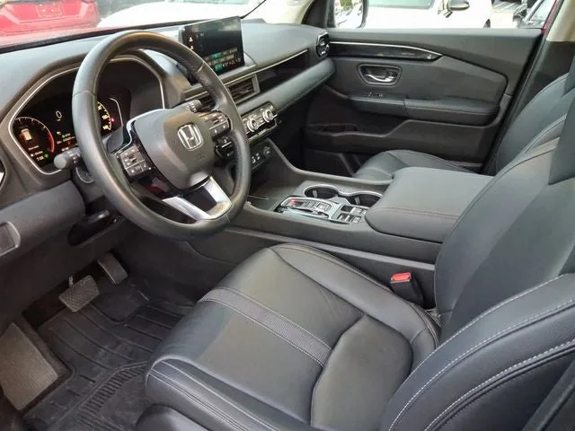2023 Honda Pilot Touring photo 11