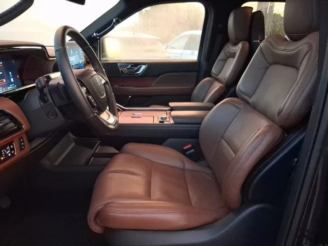 2024 Lincoln Navigator Reserve photo 12