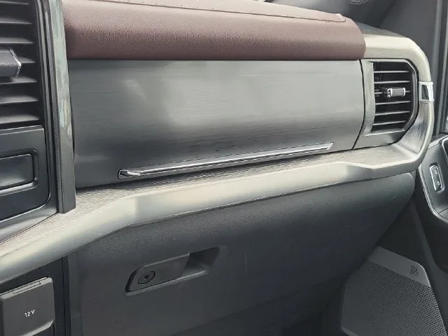 2023 Ford F-150 Lariat photo 32