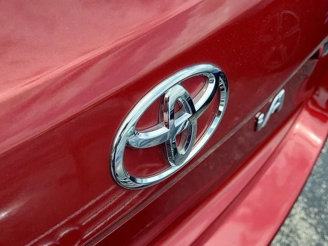 2018 Toyota Yaris iA Base photo 5