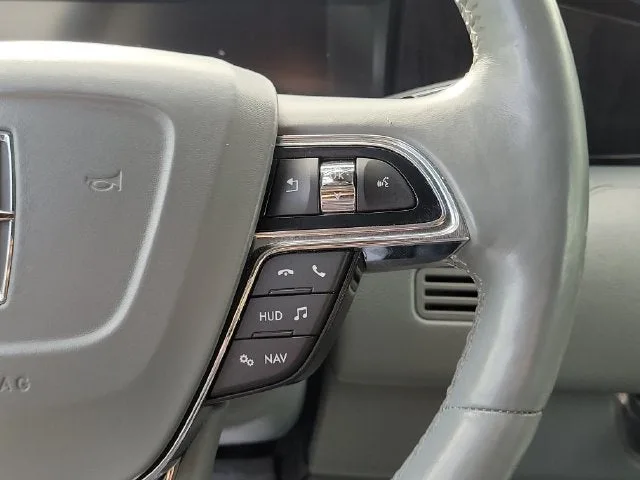 2020 Lincoln Navigator L Reserve photo 21