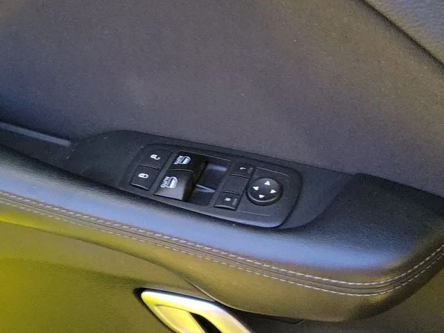 2018 Dodge Challenger R/T photo 18