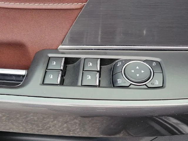 2023 Ford F-150 Lariat photo 18