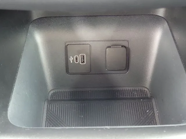 2026 Ford Explorer ST photo 28