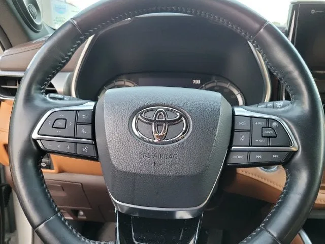 2021 Toyota Highlander Platinum photo 20