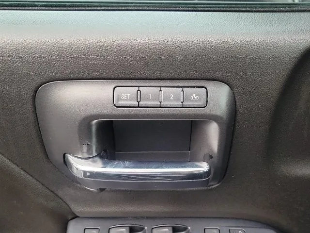 2014 Chevrolet Silverado 1500 LTZ 2LZ photo 17