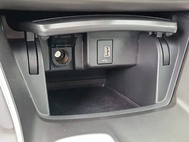 2018 Honda Accord Hybrid Base photo 25