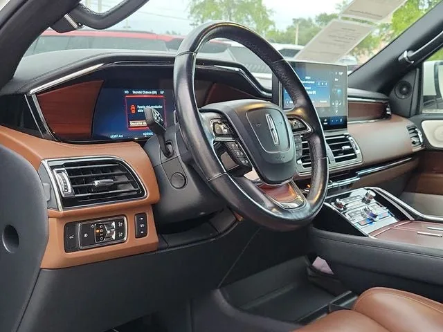2022 Lincoln Navigator Reserve photo 10