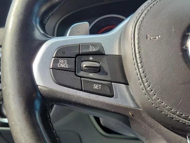 2018 BMW 5 Series 530i xDrive photo 21