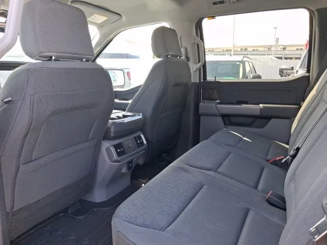 2025 Ford F-150 Lightning XLT photo 5