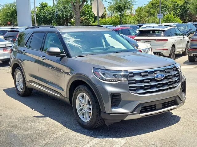 2025 Ford Explorer Active photo 29