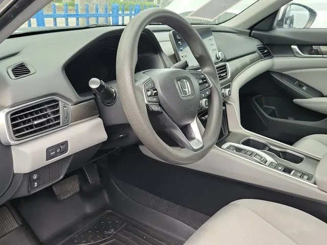 2018 Honda Accord Hybrid Base photo 8