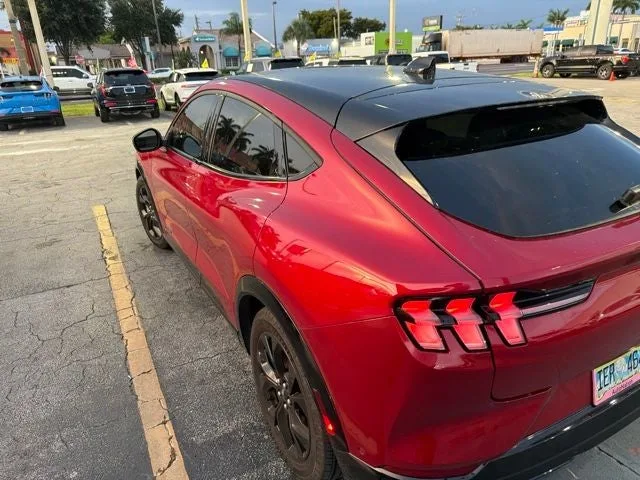 2023 Ford Mustang Mach-E Premium photo 7