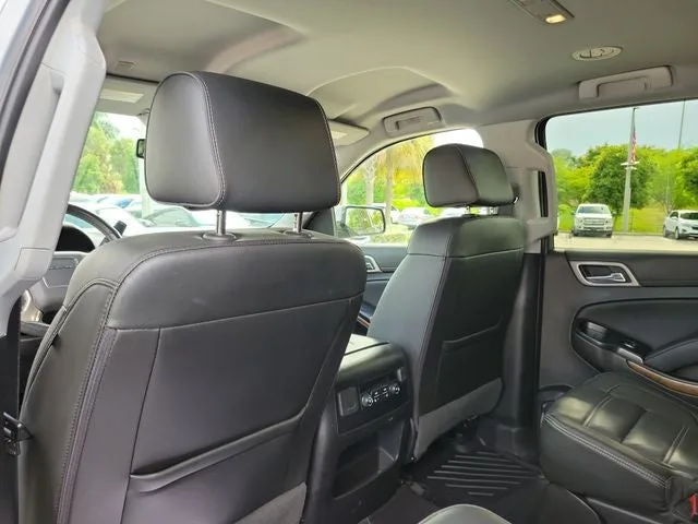 2020 GMC Yukon Denali photo 13