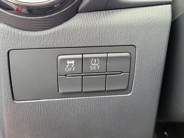 2018 Toyota Yaris iA Base photo 12