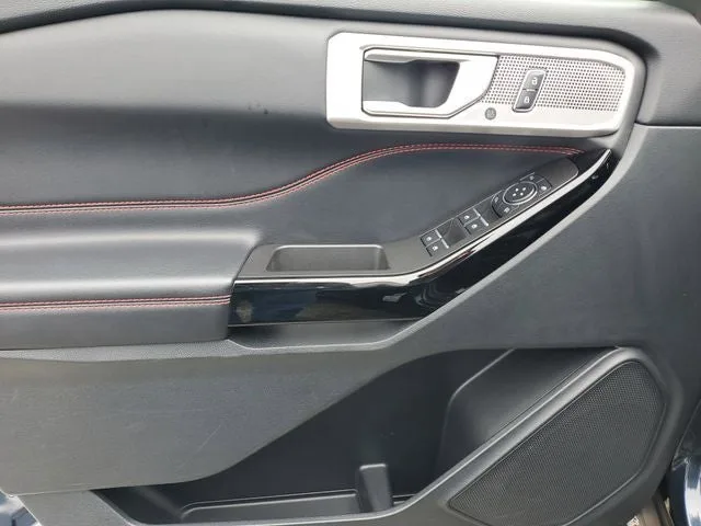 2023 Ford Explorer ST-Line photo 20