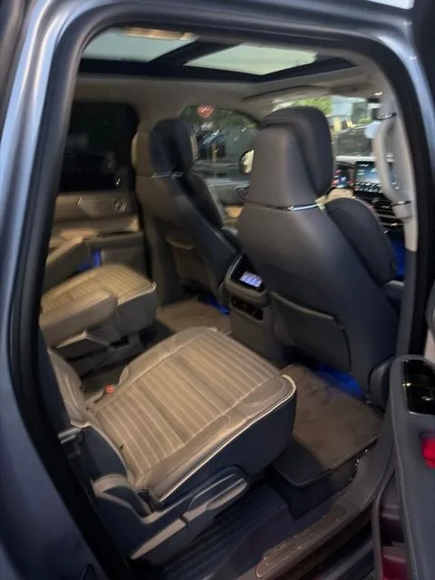 2022 Lincoln Navigator L Black Label photo 8