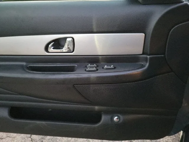 2005 Ford Thunderbird Base photo 16
