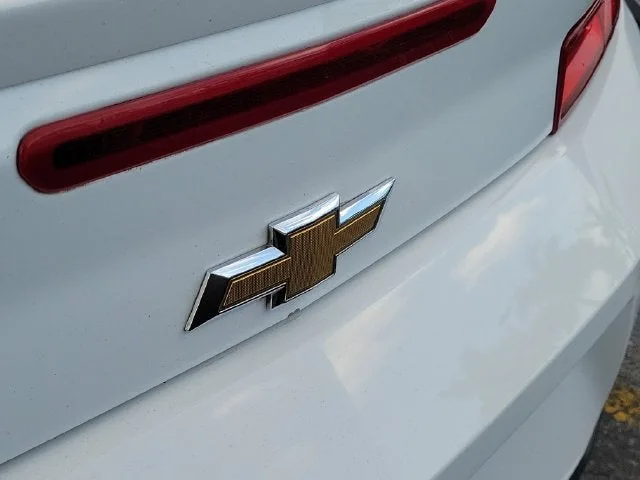 2017 Chevrolet Camaro 1LT photo 5