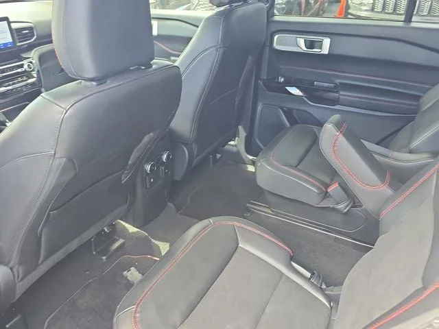 2023 Ford Explorer ST-Line photo 10