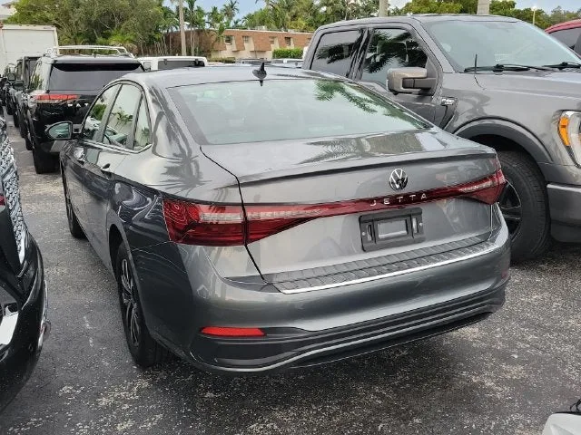 2025 Volkswagen Jetta 1.5T S photo 4
