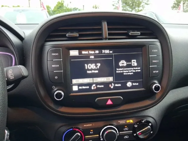 2023 Kia Soul LX photo 19