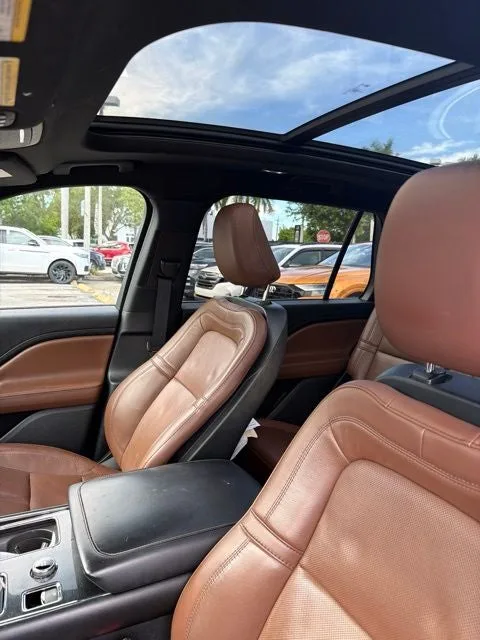 2022 Lincoln Aviator Reserve Premium photo 5