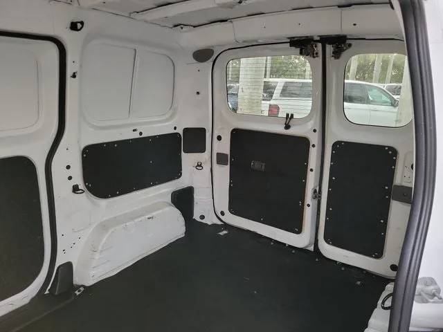 2021 Nissan NV200 S photo 17