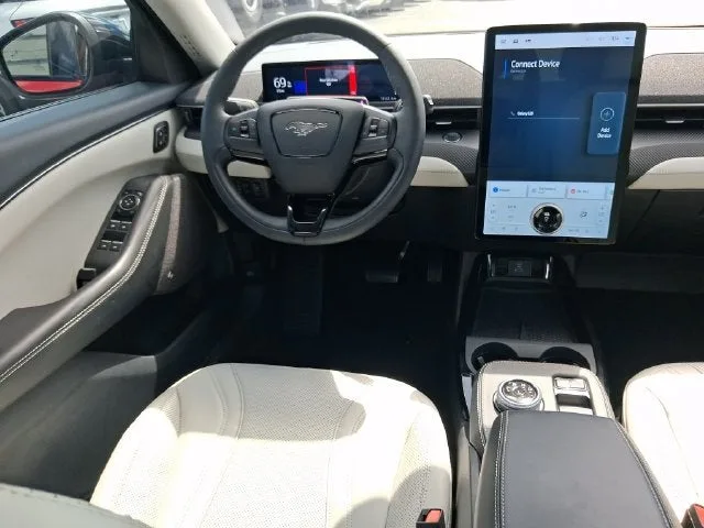2023 Ford Mustang Mach-E Premium photo 8