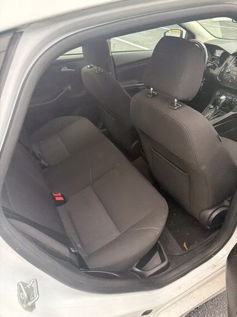 2016 Ford Focus SE photo 7