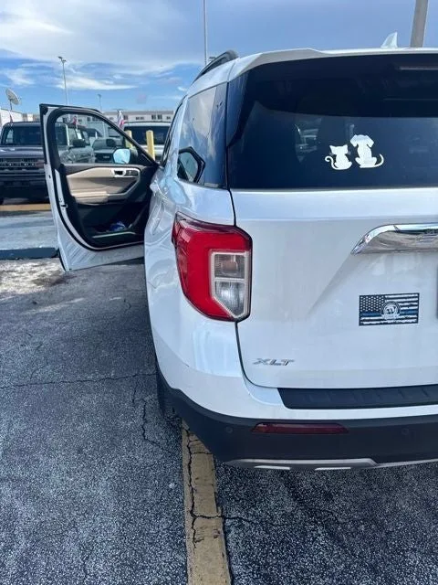 2024 Ford Explorer XLT photo 6