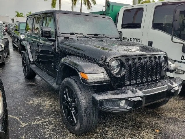 2022 Jeep Wrangler Unlimited Sahara High Altitude photo 3