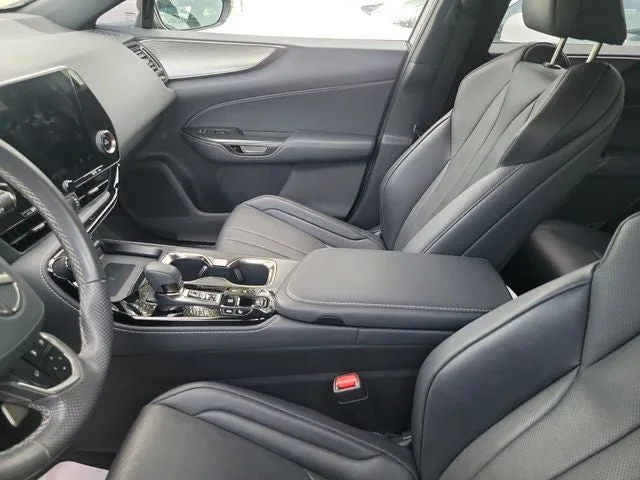 2024 Lexus NX 350 F SPORT Handling photo 12