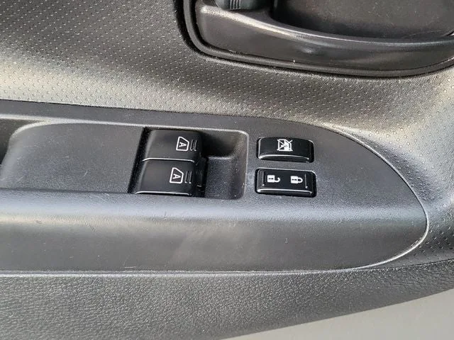 2021 Nissan NV200 S photo 25