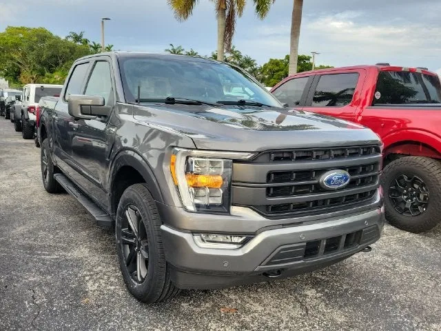 2023 Ford F-150 Lariat photo 2
