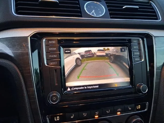 2017 Volkswagen Passat 1.8T SE photo 20