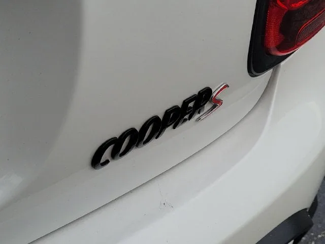 2023 MINI Cooper S Signature photo 6