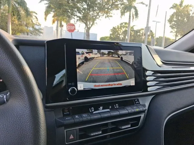 2025 Toyota Camry SE photo 21